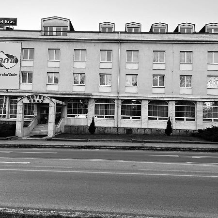 Hotel Kras Rožňava Esterno foto