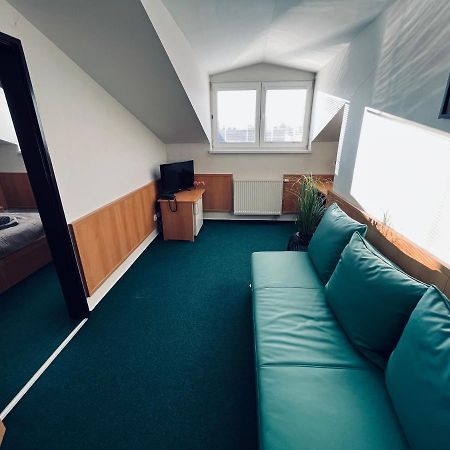 Hotel Kras Rožňava Esterno foto
