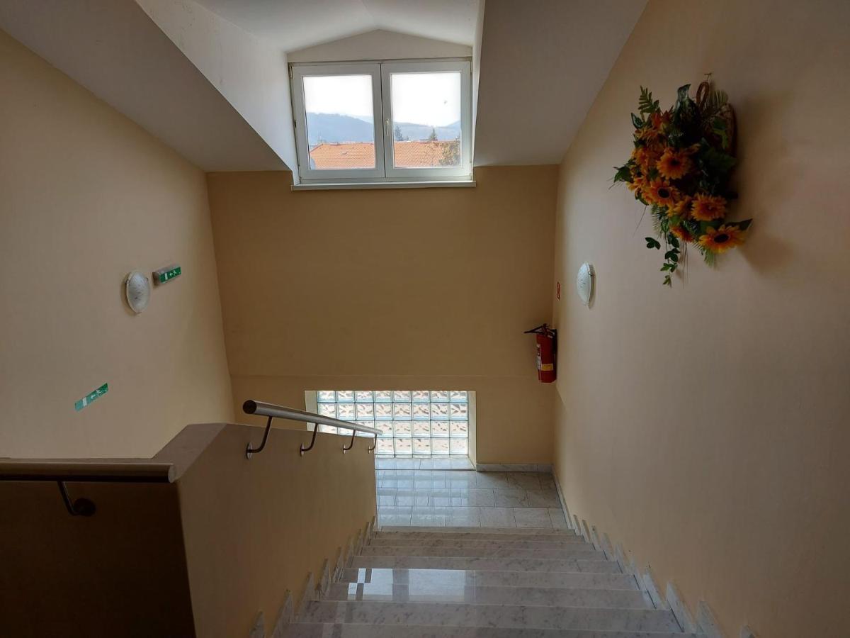 Hotel Kras Rožňava Esterno foto