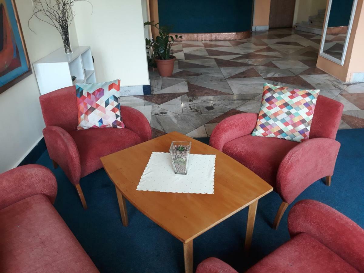 Hotel Kras Rožňava Esterno foto
