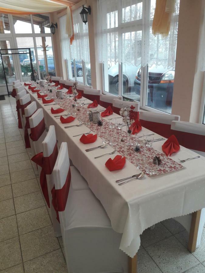 Hotel Kras Rožňava Esterno foto